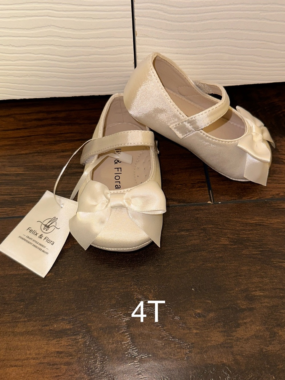 Felix & Flora Ivory Bow Mary Jane Shoes for Girls